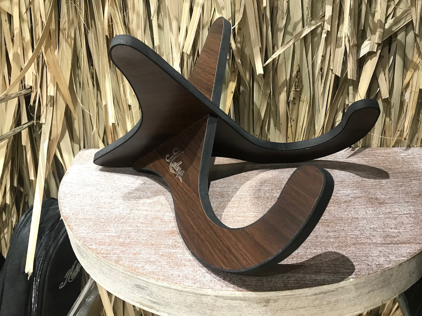 Kalena Ukulele stand Economy Wood Stand WS-U01 - Kalena Instruments / Rosewood