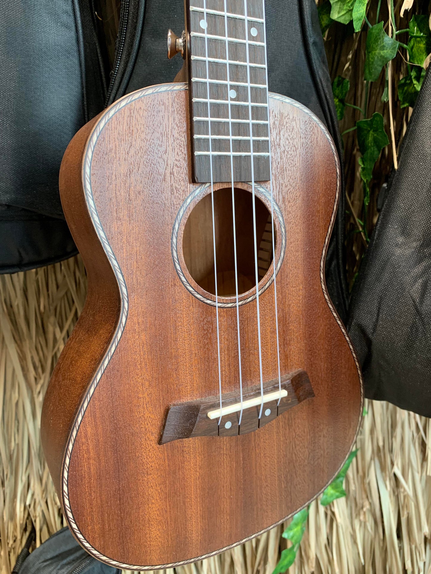 Kalena Left Handed Vintage Sapele Ukulele (Complete Set) - Kalena Instruments / 24" Concert