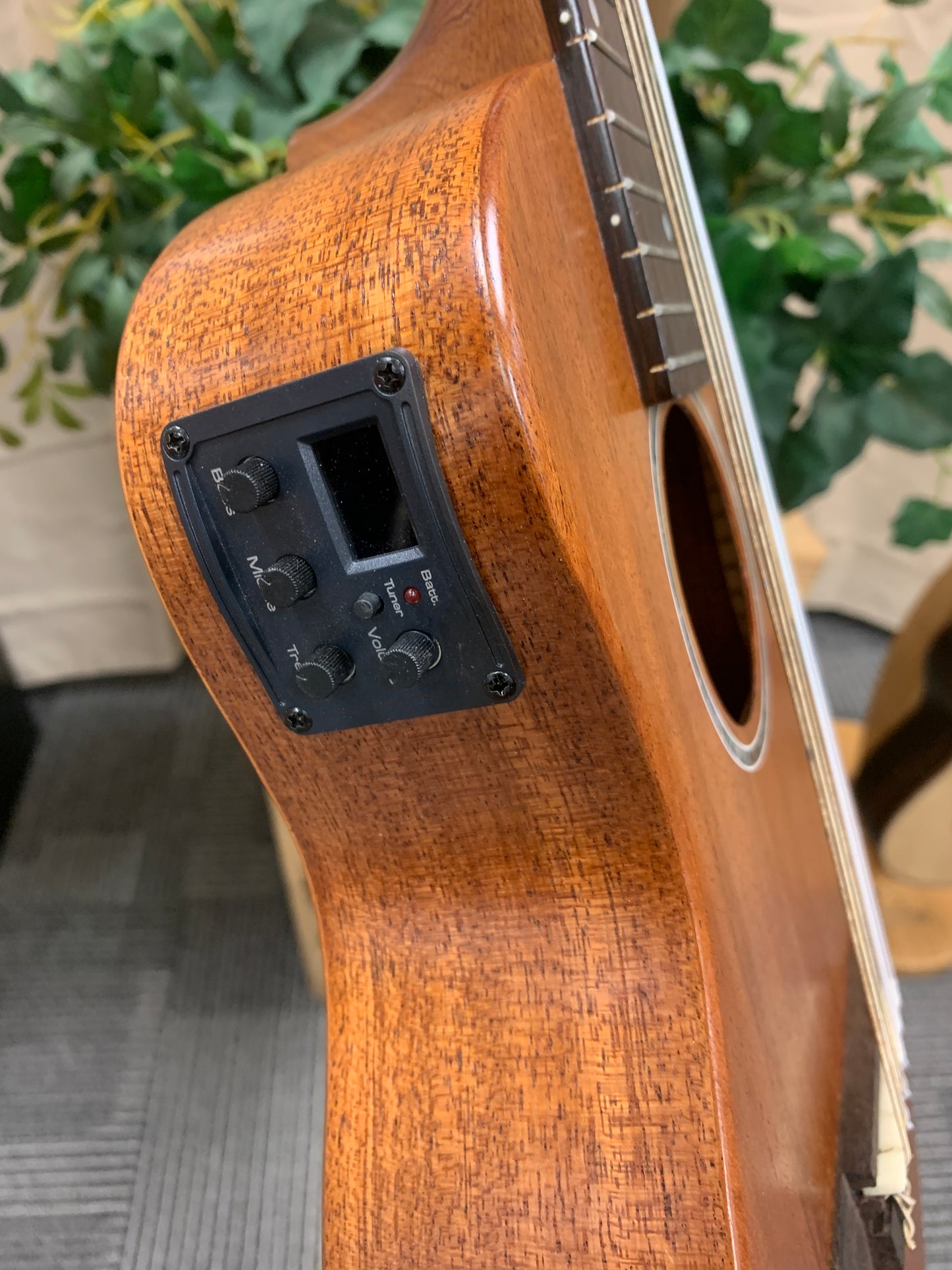 Kalena Solid Mahogany Guitalele